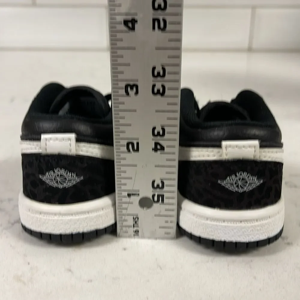 Air Jordan J Man Slip-On For Boys Black Elephant Print 364704-011 Size 4C